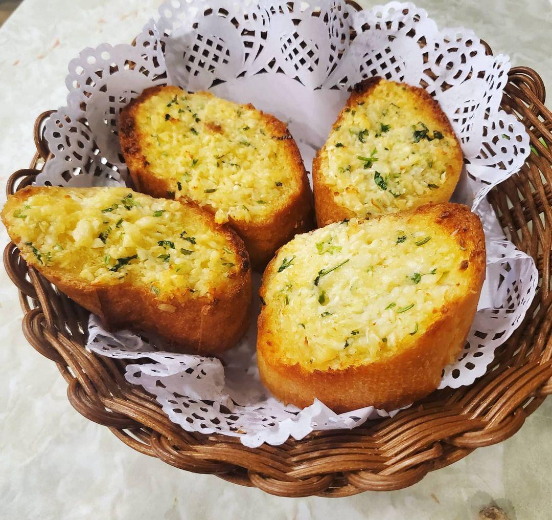 蒜蓉包。(相片來源:instagram:tongtongng)