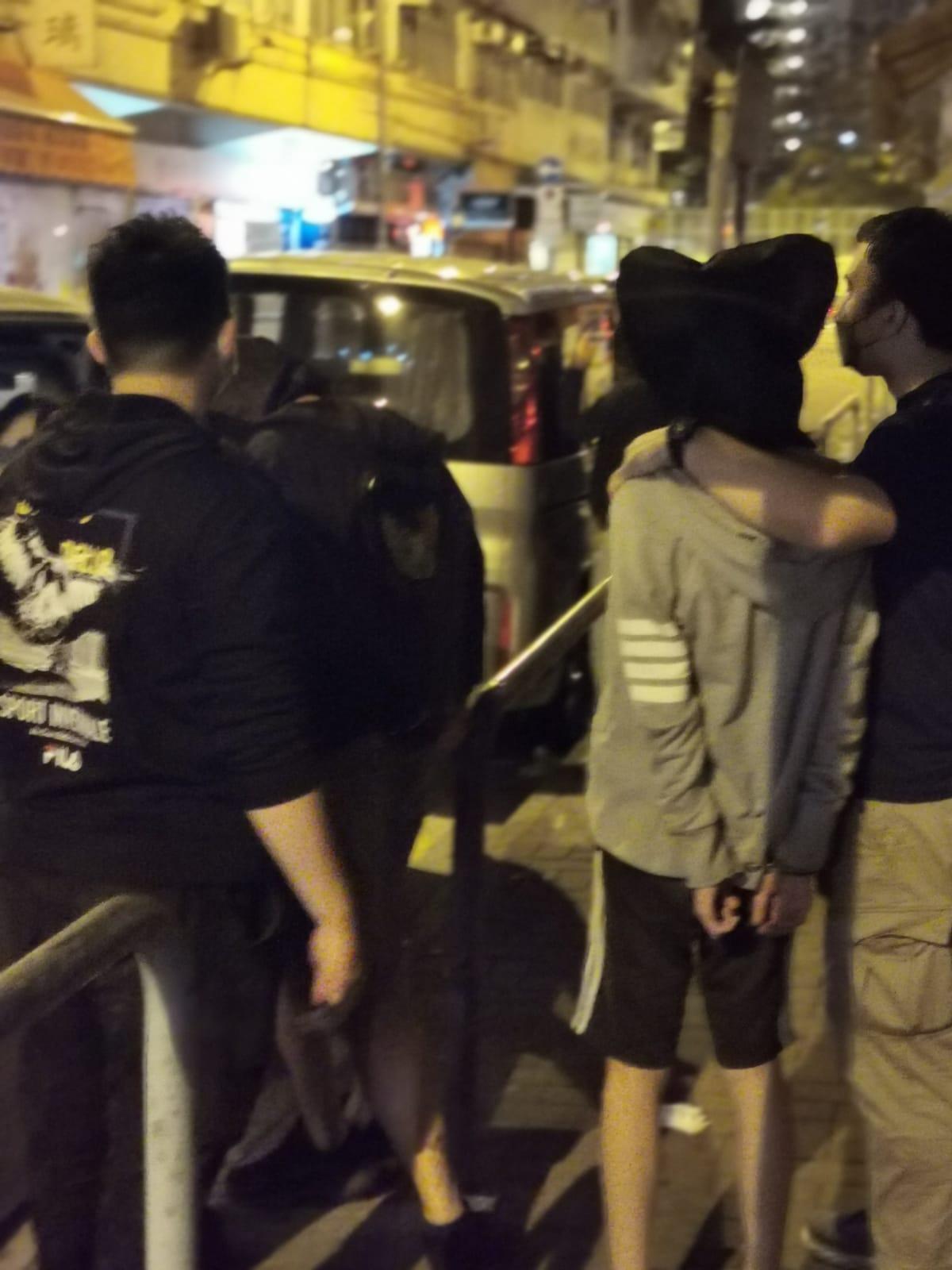 警搜黃大仙單位檢逾7萬元毒品拘4男女