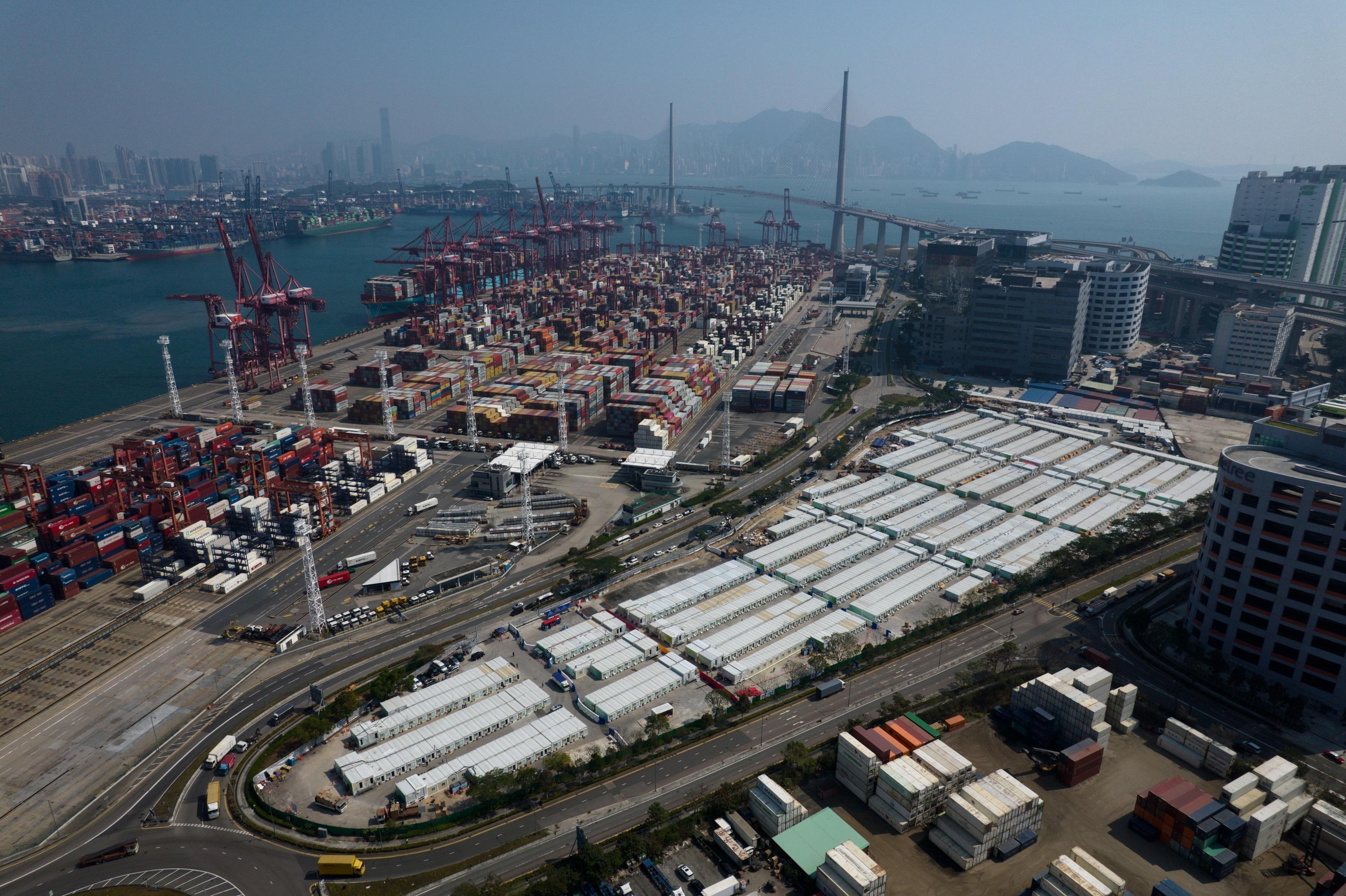 俗稱「方艙醫院」的青衣社區隔離設施。(資料圖片/夏家朗攝)