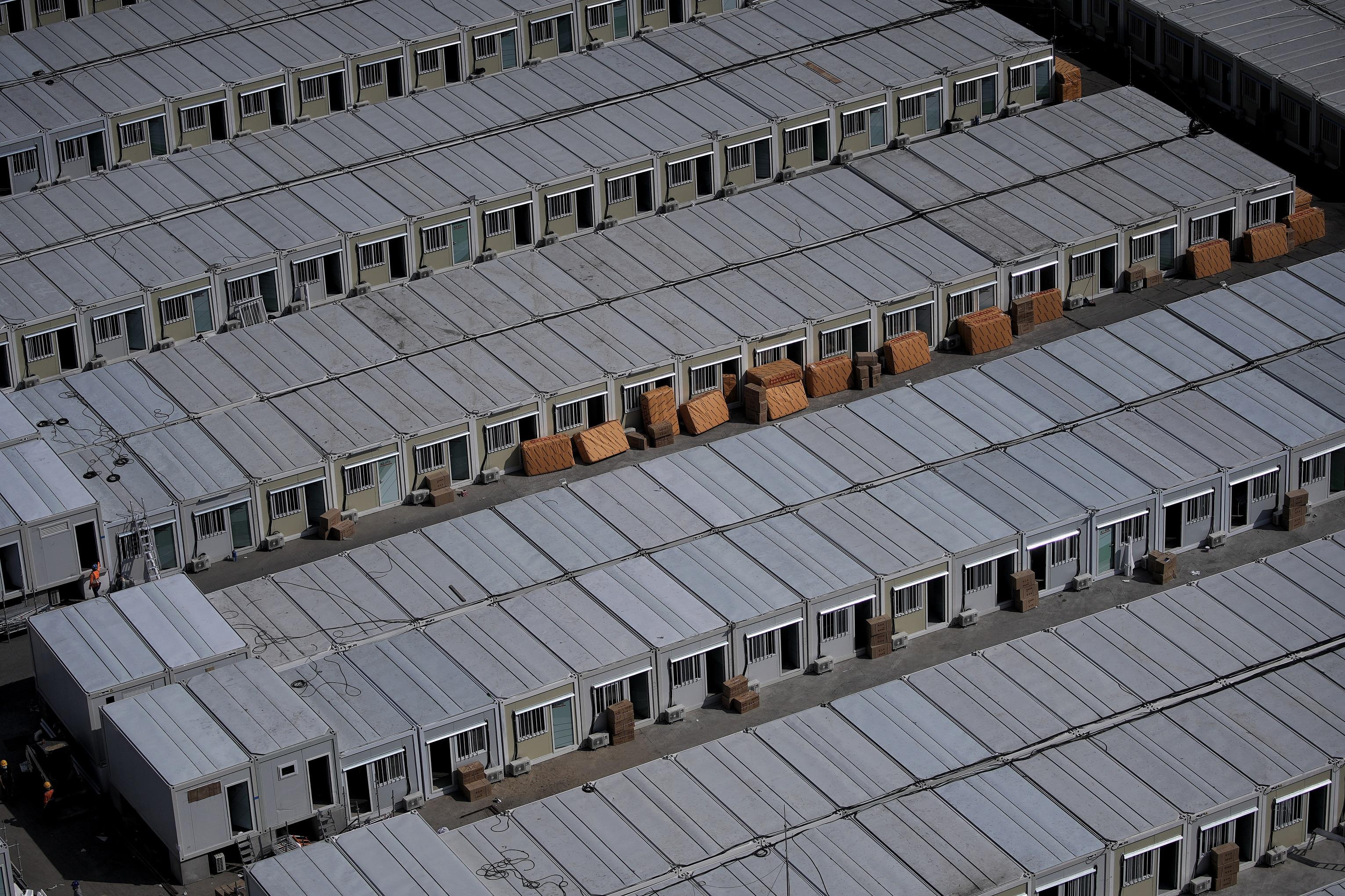 俗稱「方艙醫院」的青衣社區隔離設施。(資料圖片/夏家朗攝)