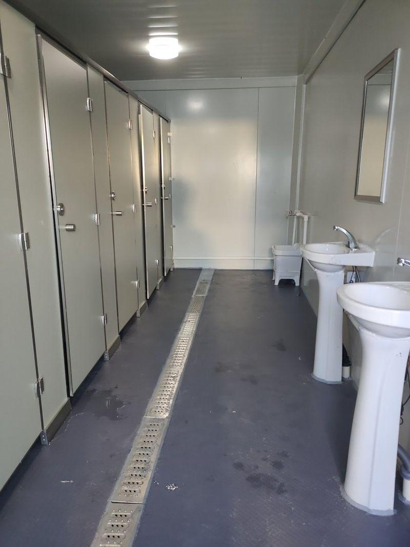 方艙醫院共用廁所環境