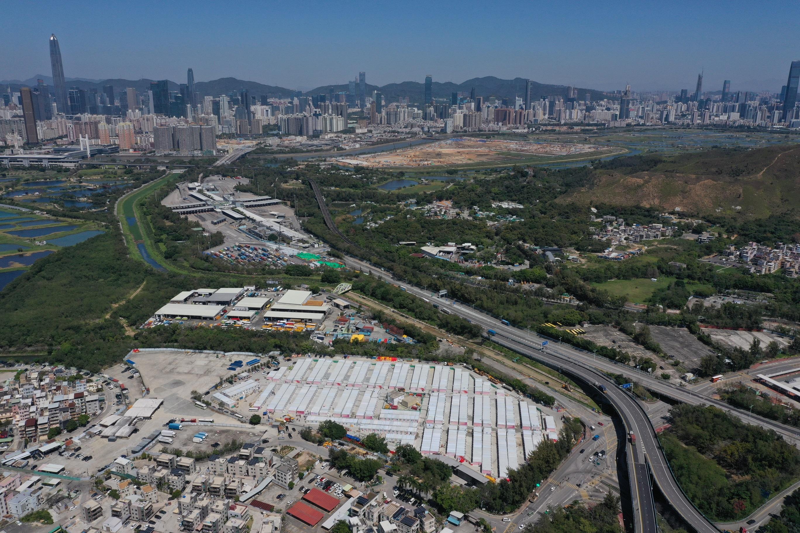 俗稱「方艙醫院」的新田社區隔離設施。(資料圖片/陳奕釗攝)