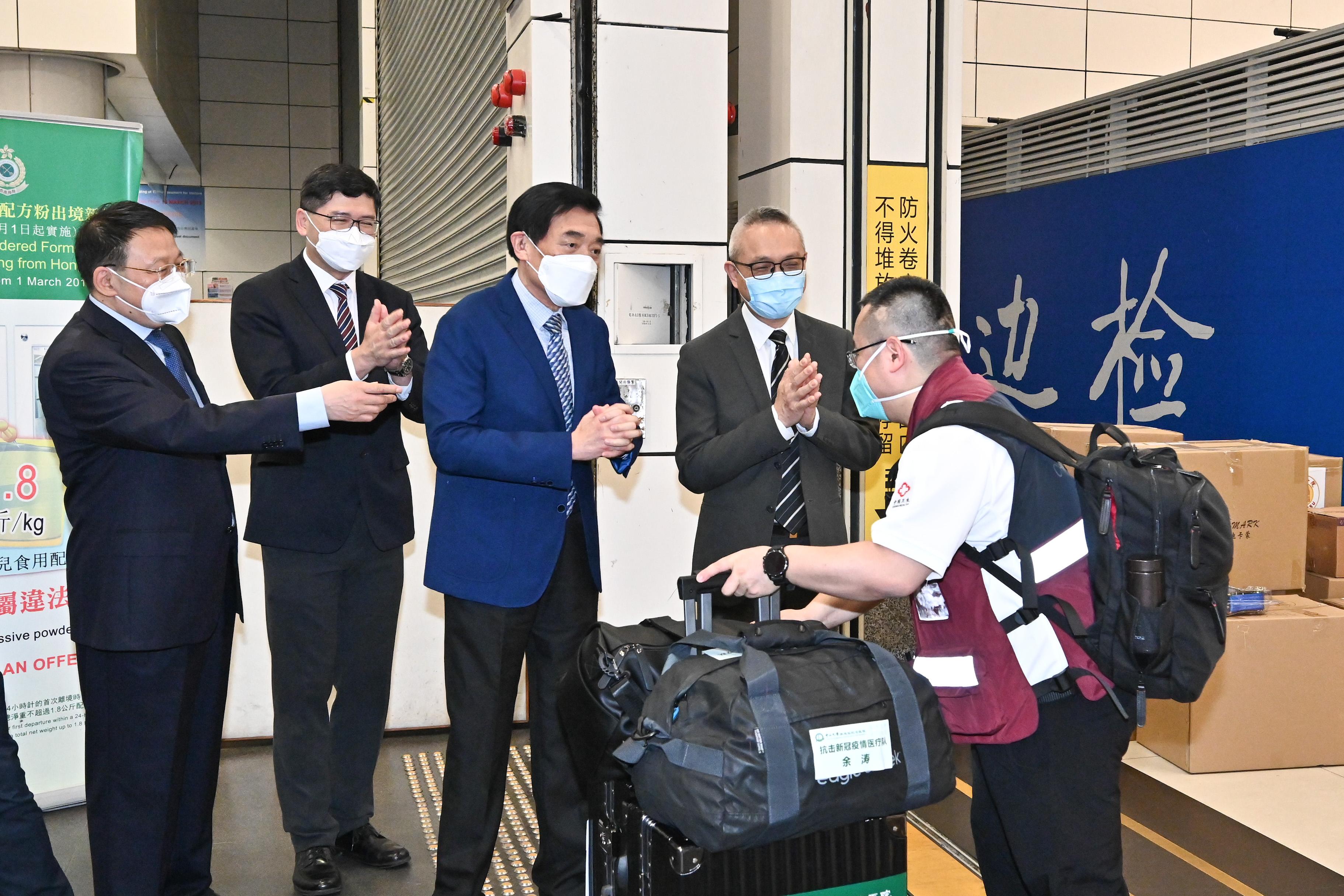 首批內地醫護團隊抵港。(資料圖片/政府新聞處)