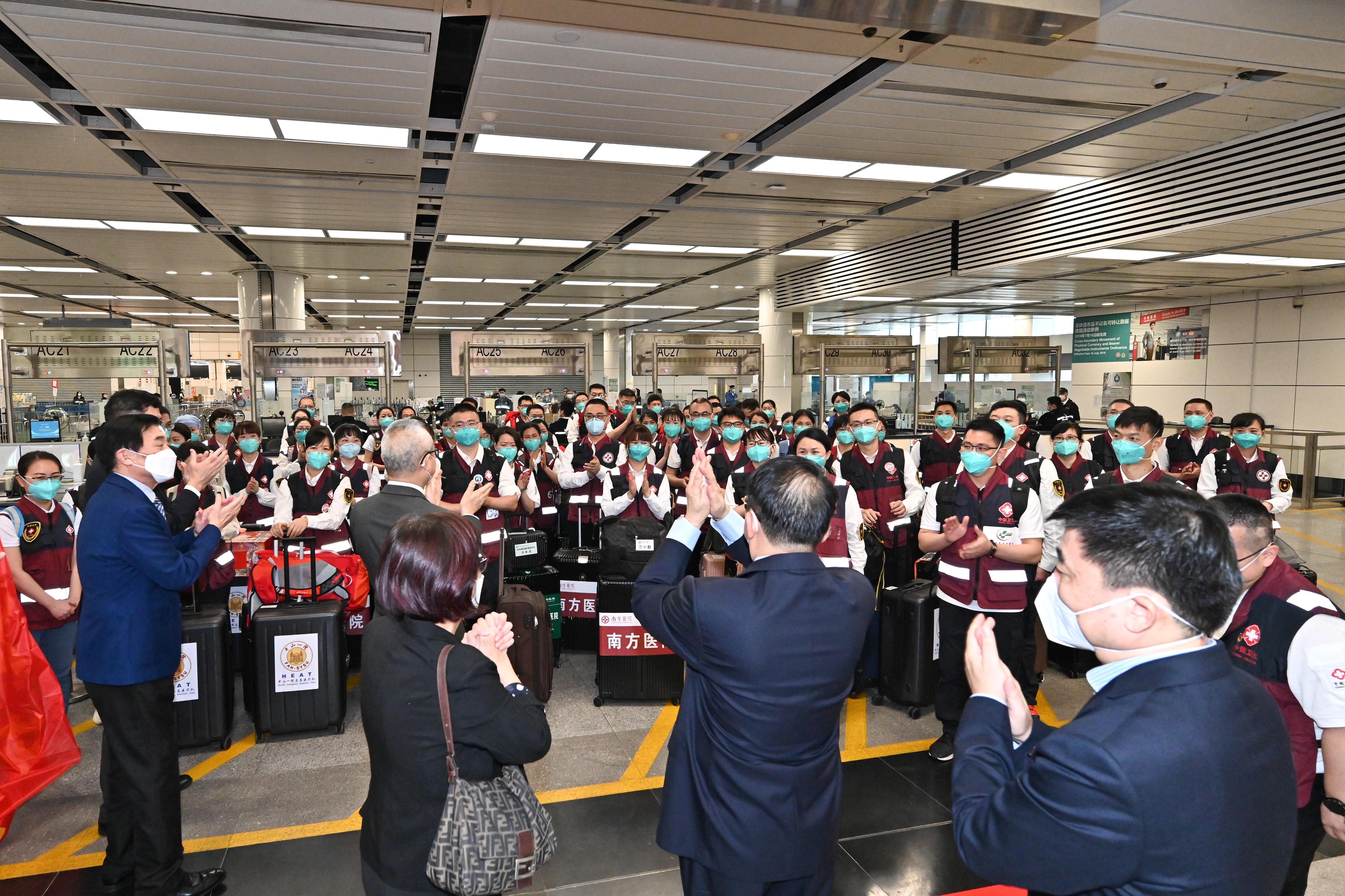 首批內地醫護團隊抵港。(資料圖片/政府新聞處)