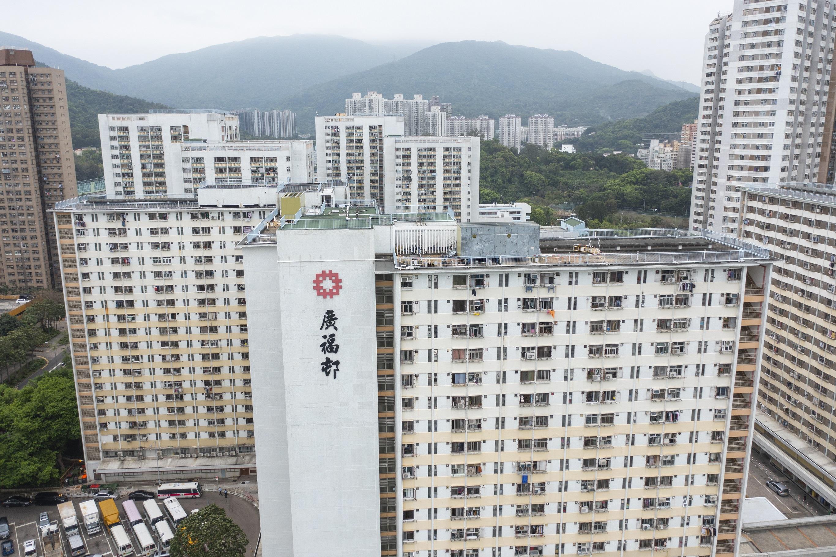 大埔廣福邨8幢大廈全數圍封。(資料圖片/陳奕釗攝)