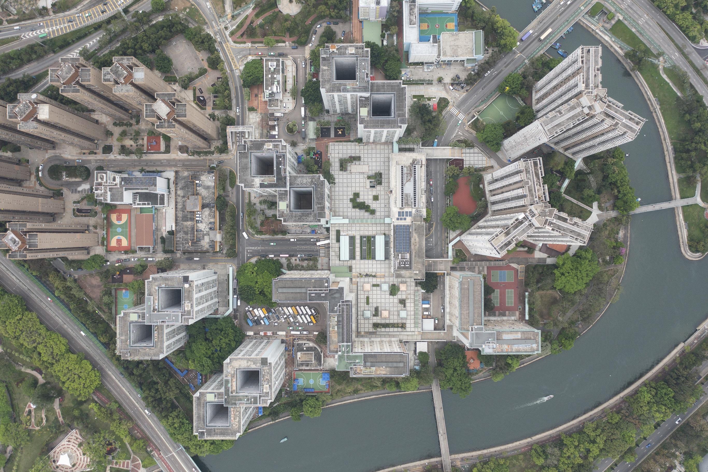 大埔廣福邨8幢大廈全數圍封。(資料圖片/陳奕釗攝)