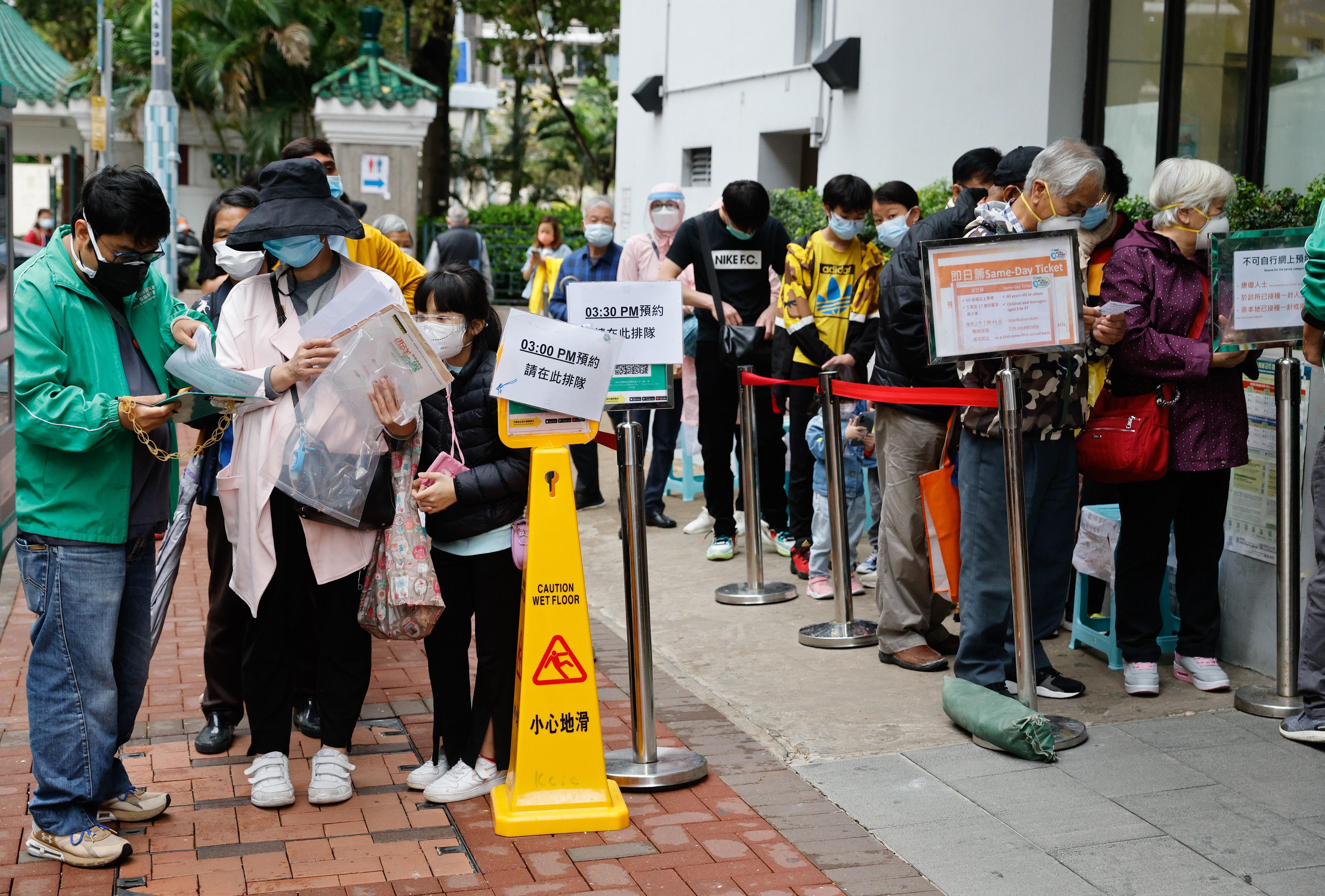 市民到社區疫苗接種中心打針。(資料圖片/蘇文傑攝)