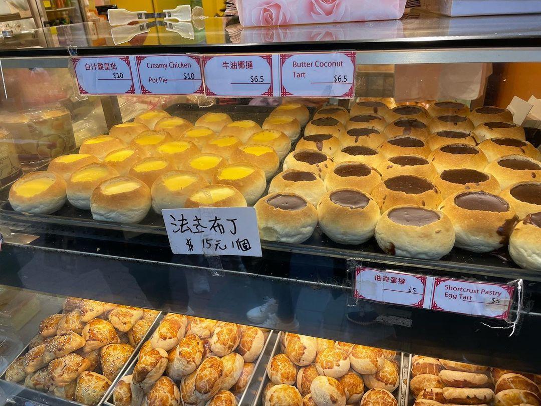 紅豆烘焙推出了三款口味的布甸包,分別是原味、焦糖和朱古力味。(相片來源:instagram:idv_old_guy)