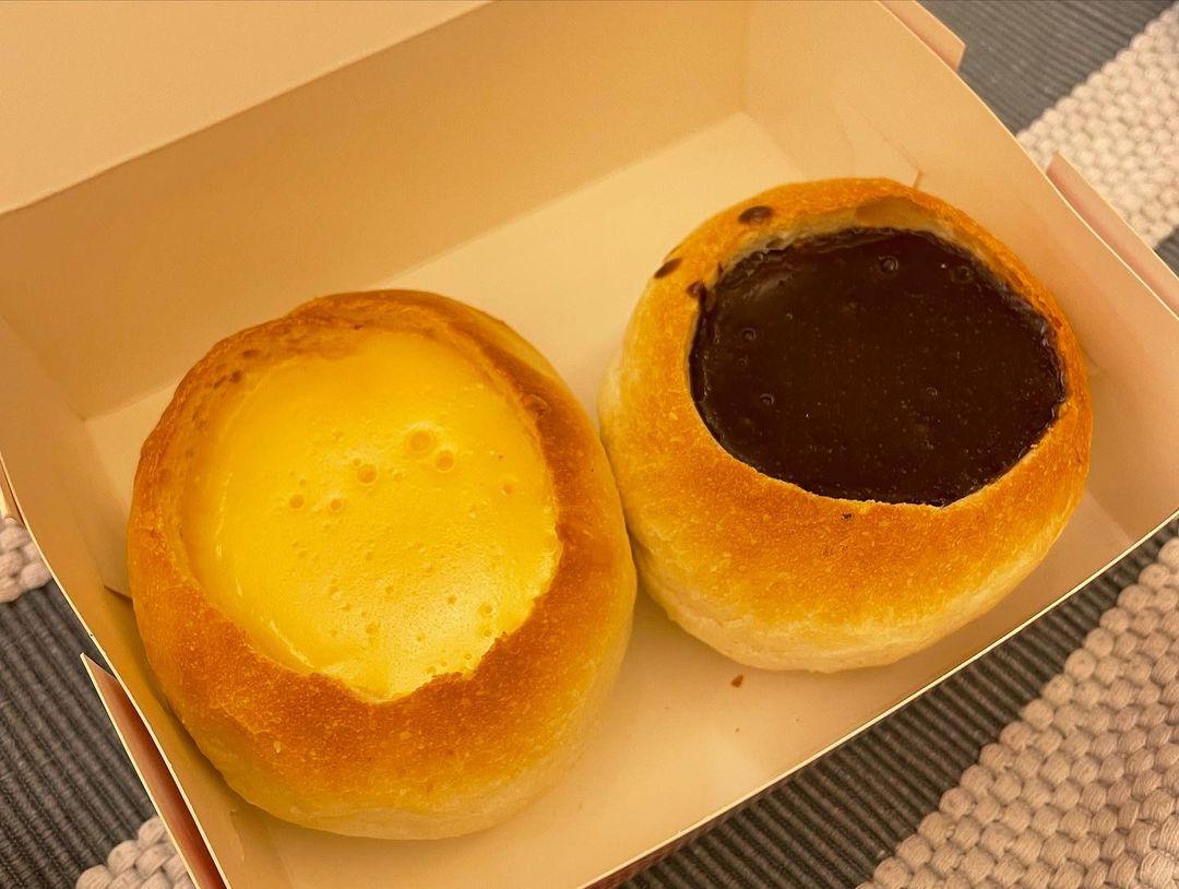 紅豆烘焙推出了三款口味的布甸包,分別是原味、焦糖和朱古力味。(相片來源:instagram:idv_old_guy)