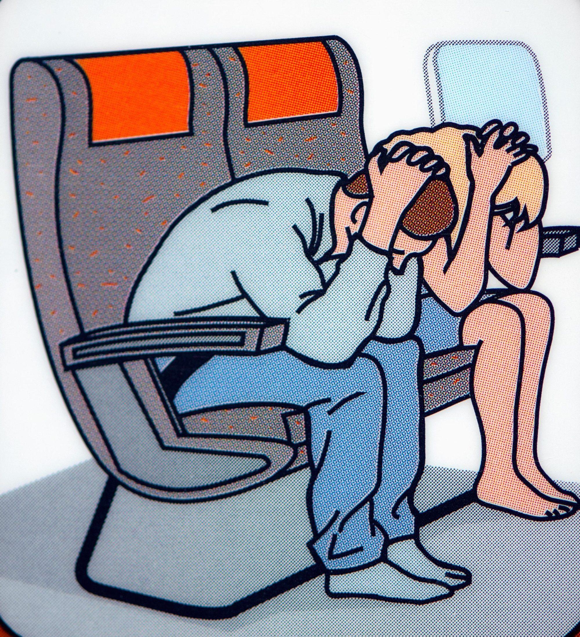 4. 發生意外時立刻保持安全姿勢。將雙腳平貼飛機地面,並把隨身行李放在座位下方,在撞擊時也能達到緩衝墊的效果,減少雙腳撞擊前座的力道。但有空服員提醒,抱頭時不要雙手緊扣,因為就算有東西掉落砸傷了手部,至少還有一隻手能用。