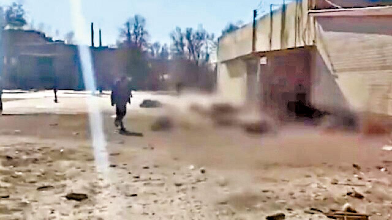 平民受襲|恐多達1500人埋瓦礫 烏婦孺避難劇院遭炸毀