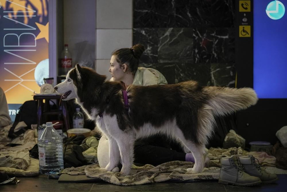 基𨍭地鐵站。(AP)