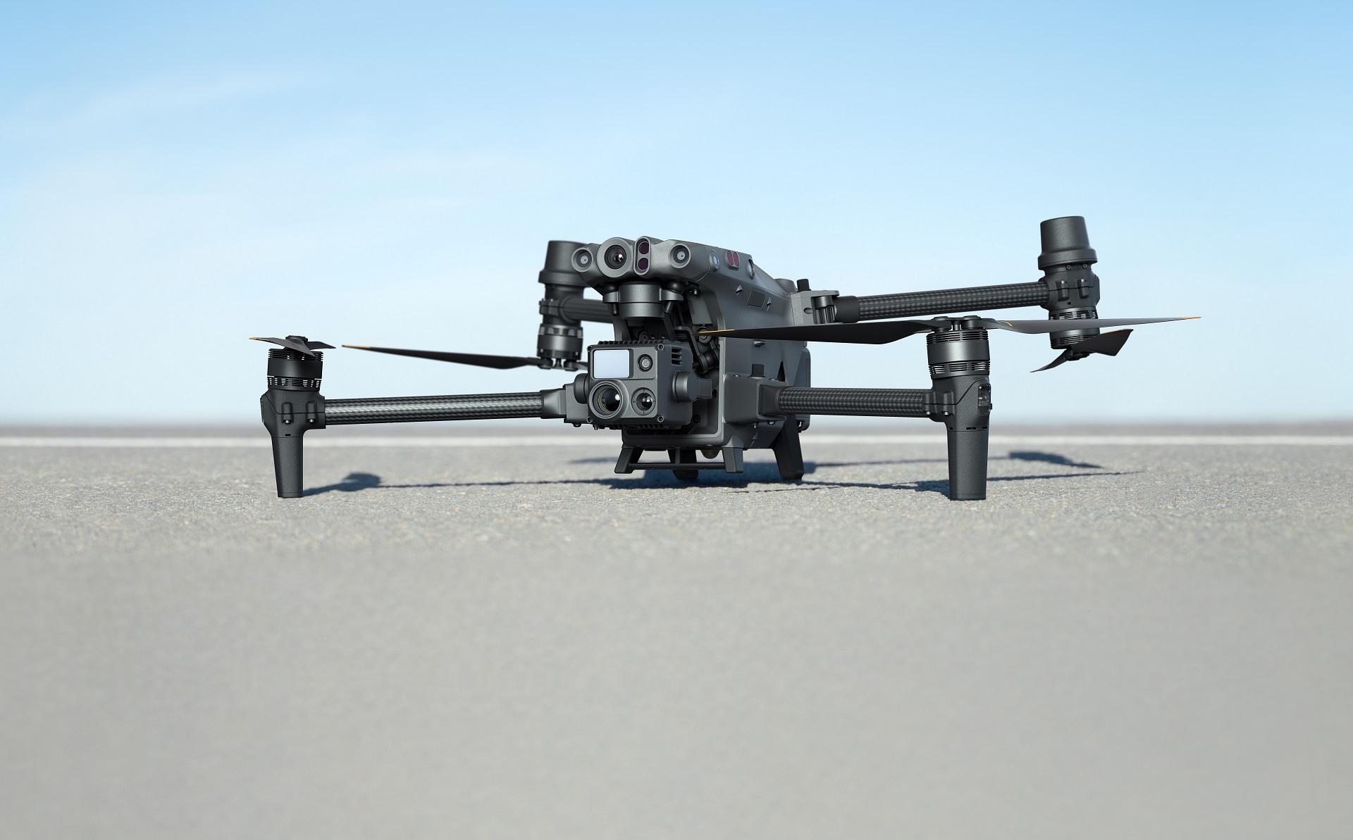 DJI MATRICE M30系列具備16倍光學變焦相機、廣角相機、紅外相機(M30T)與鐳射測距儀。