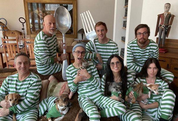 布斯韋利士與前妻狄美摩亞患難見真情