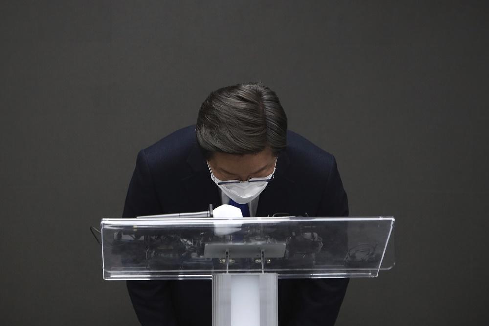 執政黨共同民主黨候選人李在明承認敗選,並恭喜尹錫悅當選。(AP)