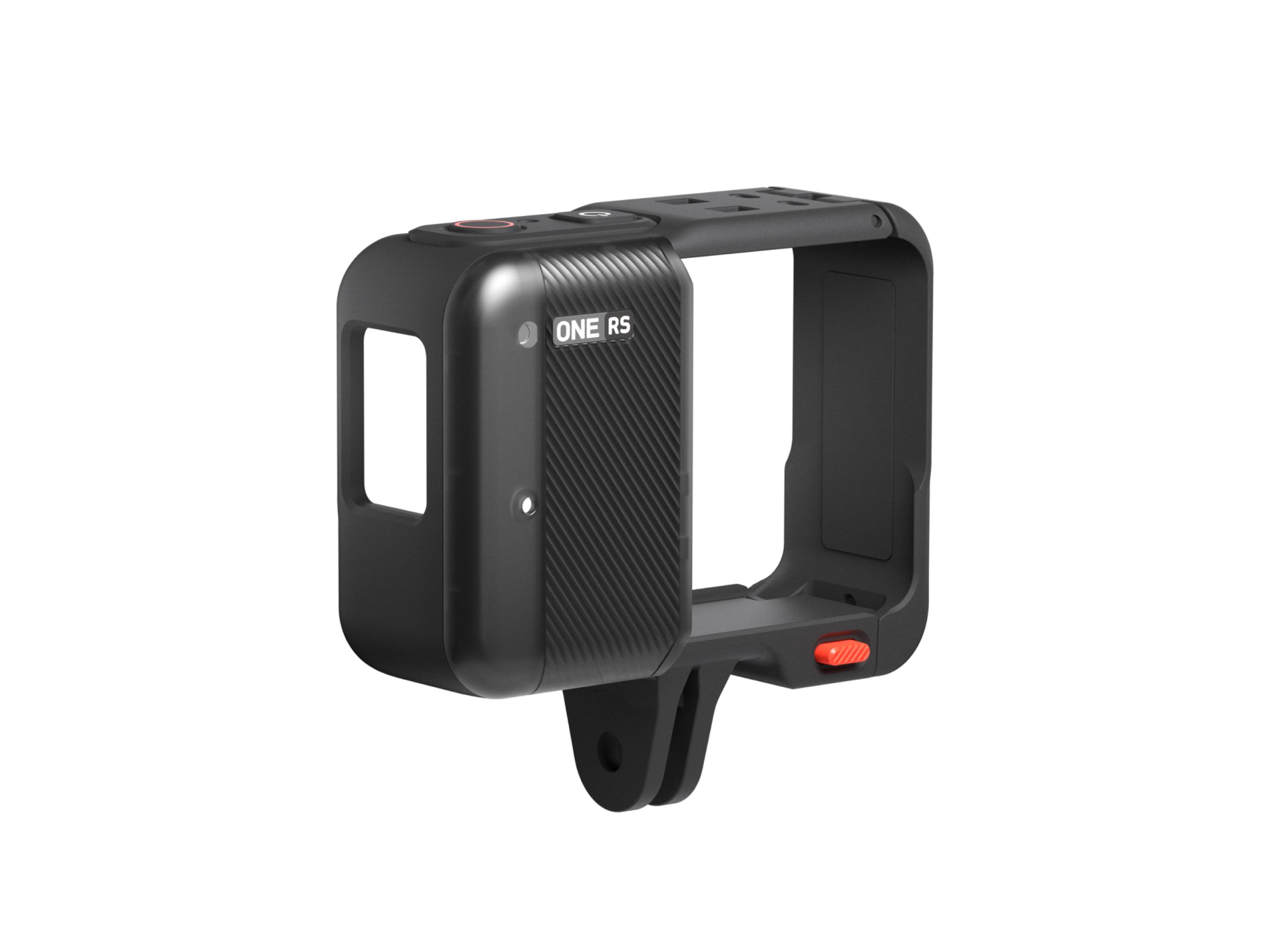 主機本身符合IPX8標準,可以裸機防水深達5米;亦可加上護套增強保護性。