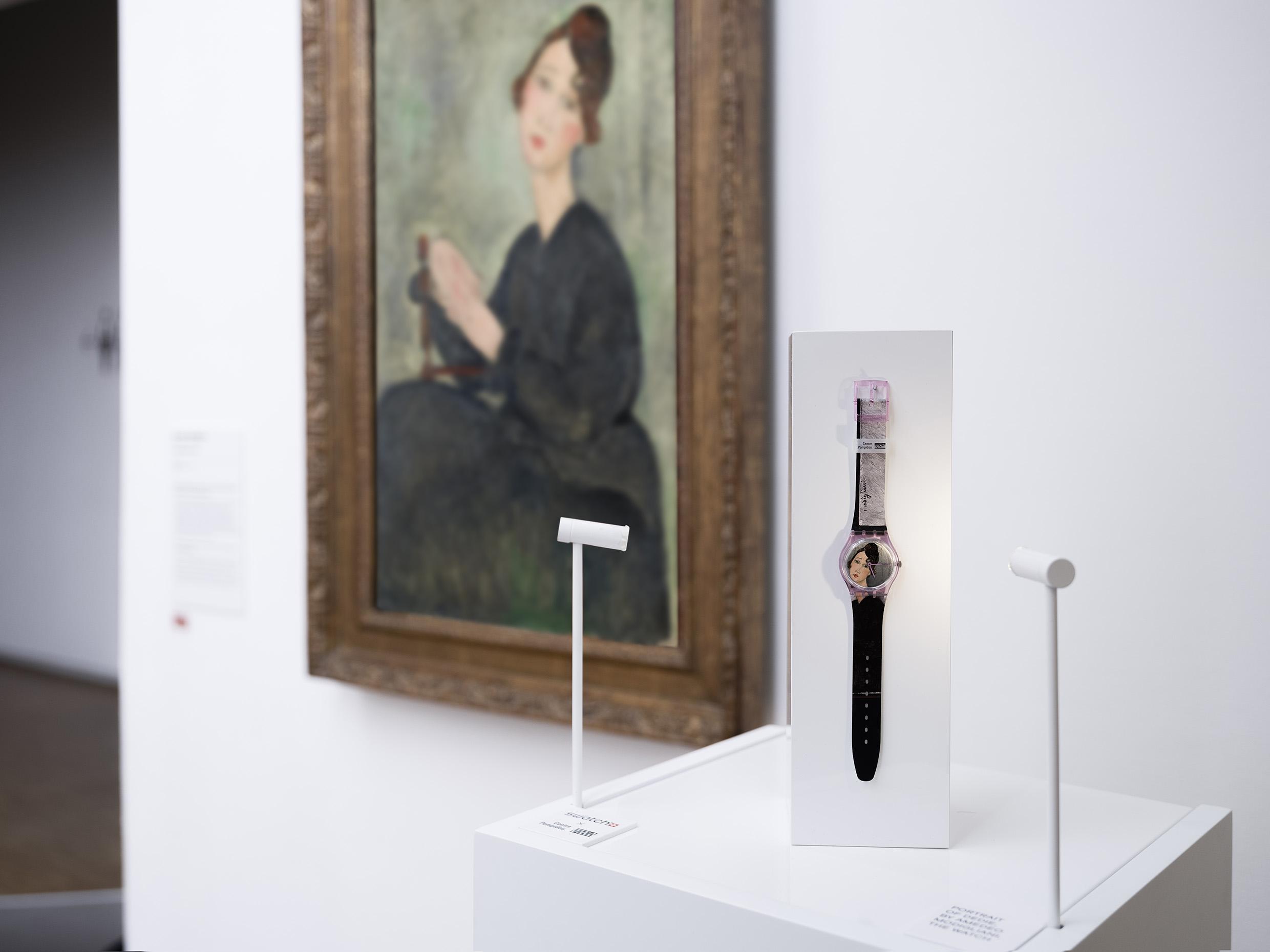 PORTRAIT OF DÉDIE, BY AMEDEO MODIGLIANI, THE WATCH $670 錶款向這位意大利藝術家致敬,其標誌性的肖像畫捕捉到20世紀早期巴黎的面貌。錶帶上有藝術家的簽名,錶盤上有金屬飾面,錶殼、錶扣、錶帶環和指針上呈現出獨特的粉紅色。