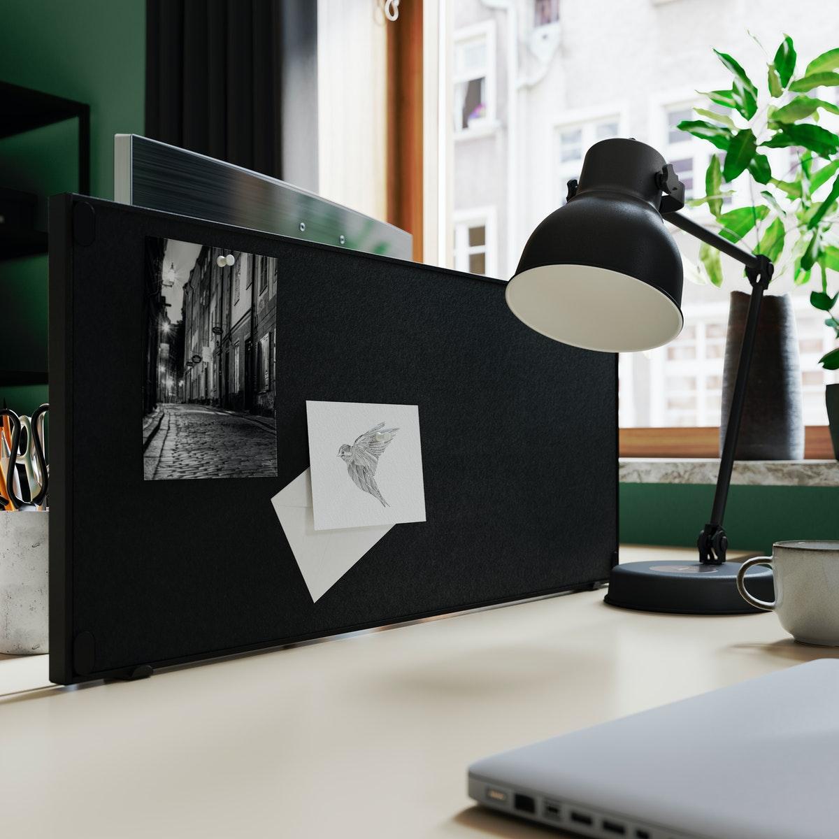 TROTTEN 記事板 $249.9:一面為記事板,另一面為白板,可將重要的留言釘或寫在板上,隨時提醒重要事項。