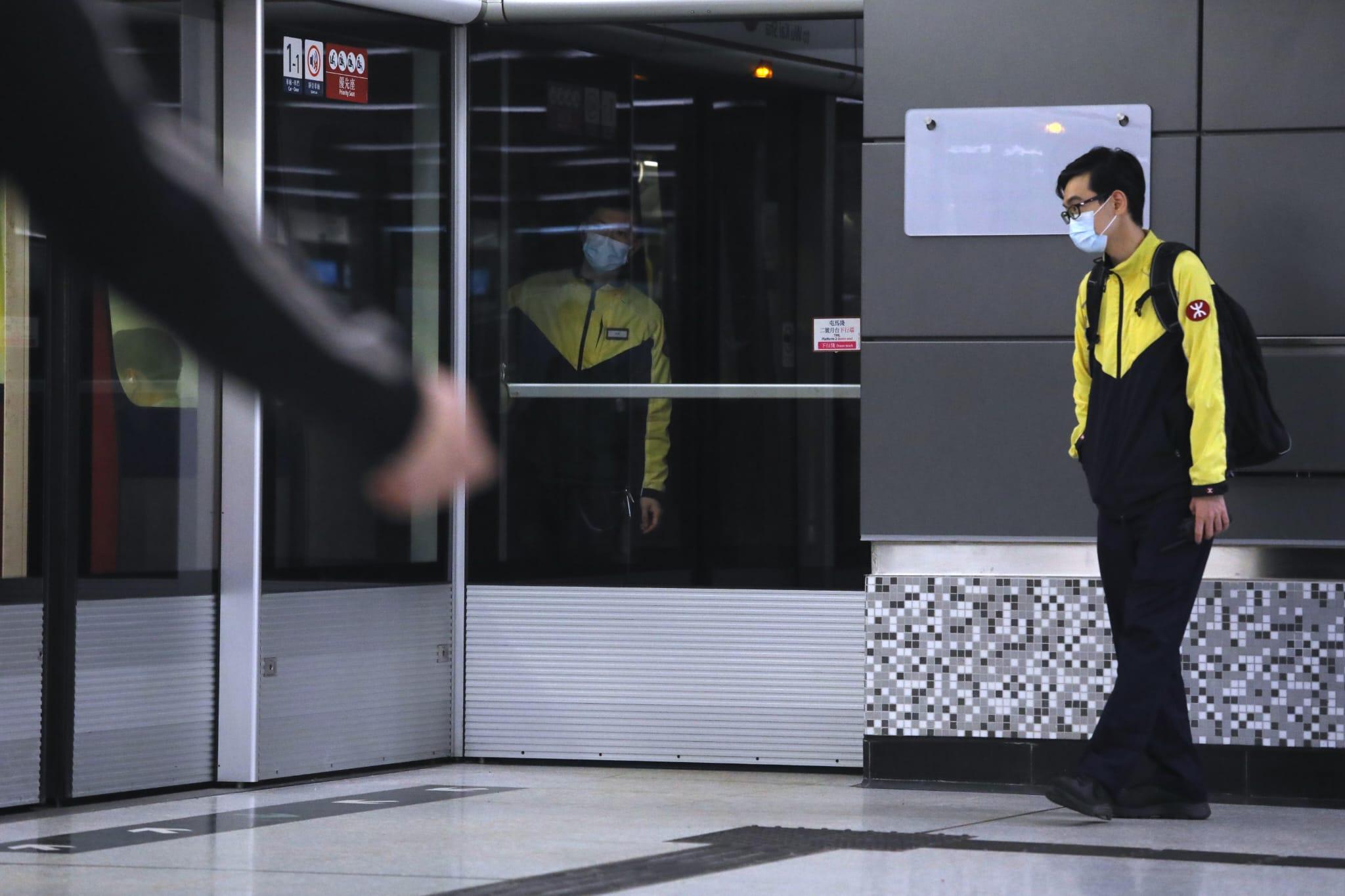 疫情|港鐵多名車長未能執勤 屯馬綫早上繁忙時段4.5分鐘一班車