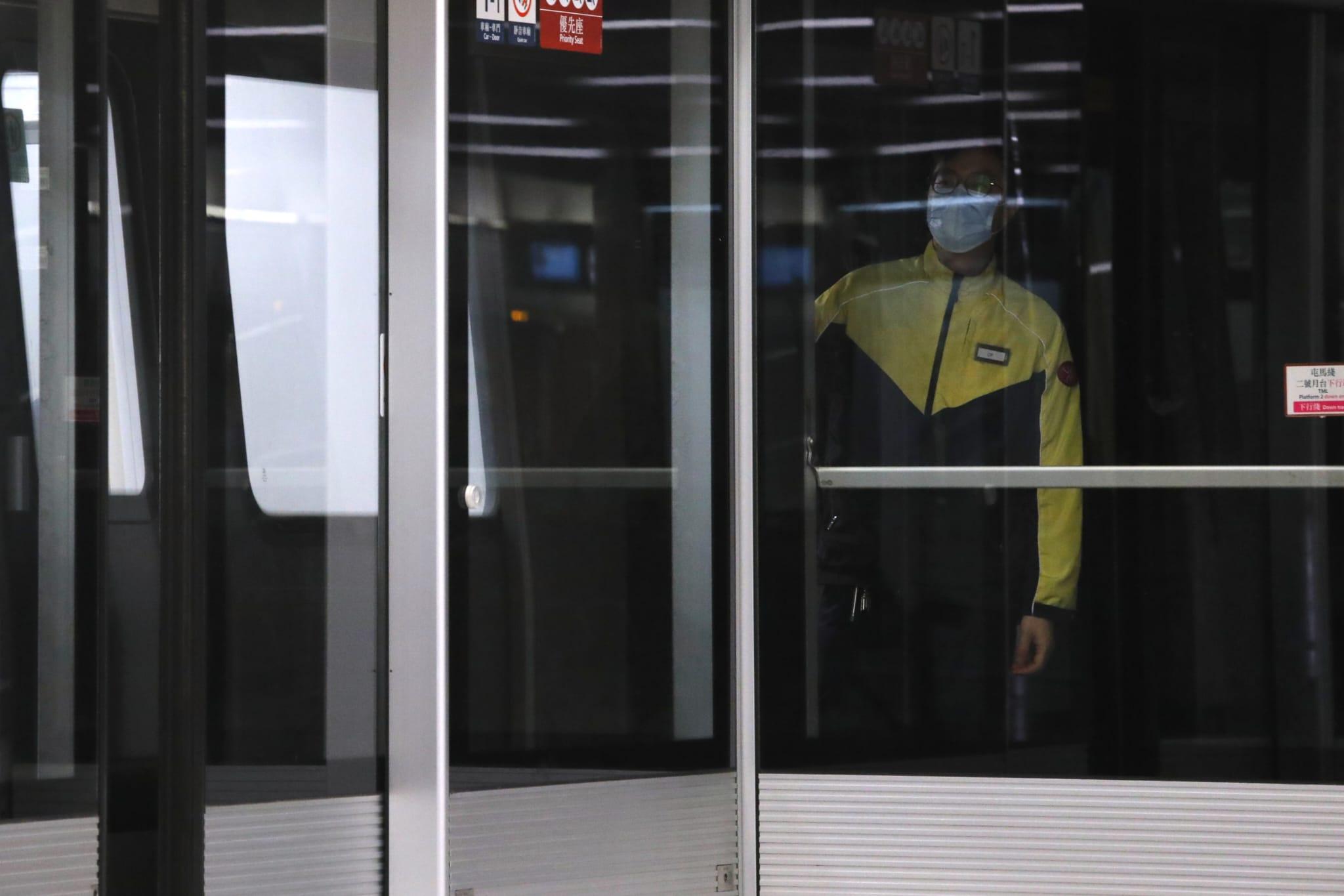 疫情|港鐵多名車長未能執勤 屯馬綫早上繁忙時段4.5分鐘一班車