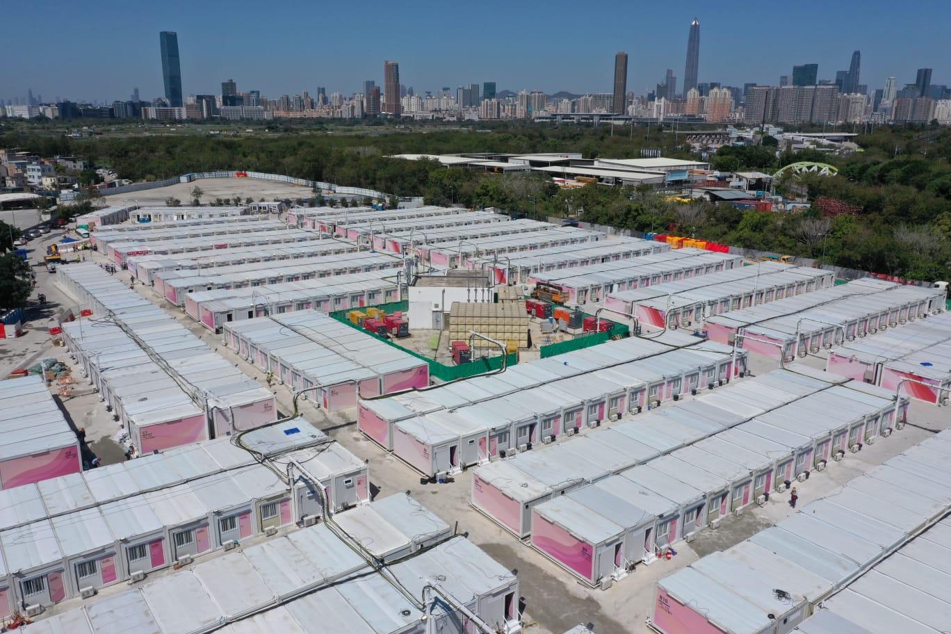 俗稱「方艙醫院」的新田社區隔離設施。(陳奕釗攝)