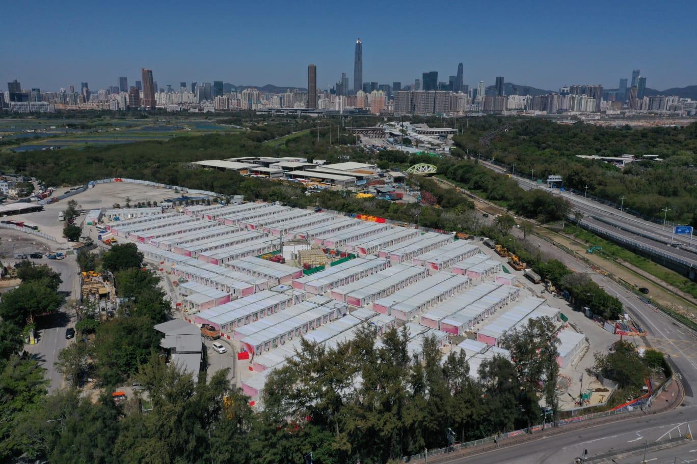 俗稱「方艙醫院」的新田社區隔離設施。(陳奕釗攝)