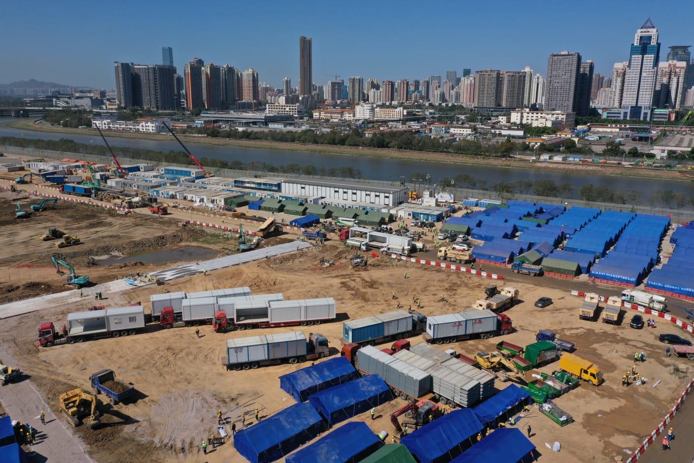 落馬洲河套區臨時醫院地盤。(陳奕釗攝)