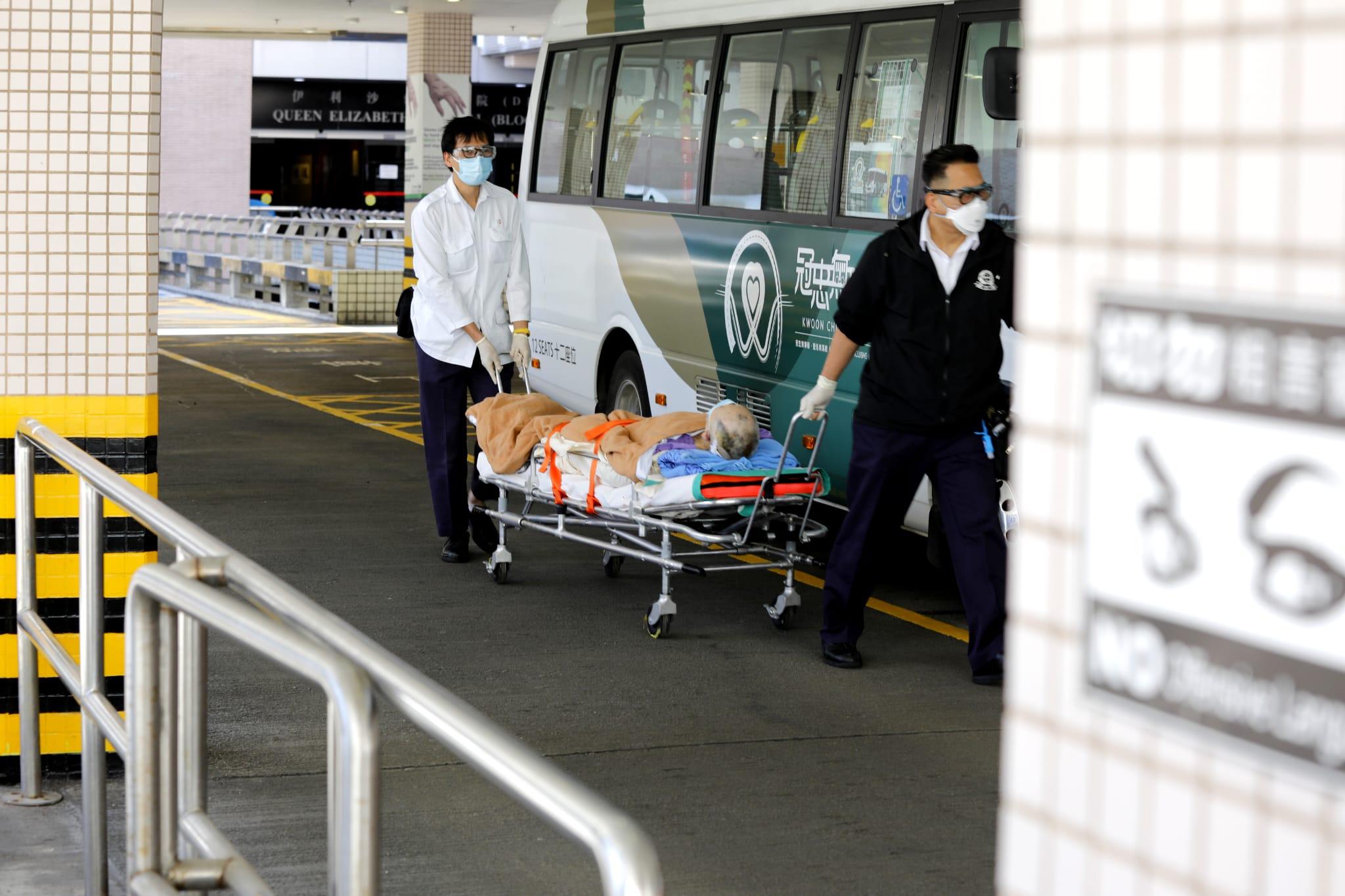 伊利沙伯醫院的病人陸續轉送其他醫院。(林俊源攝)