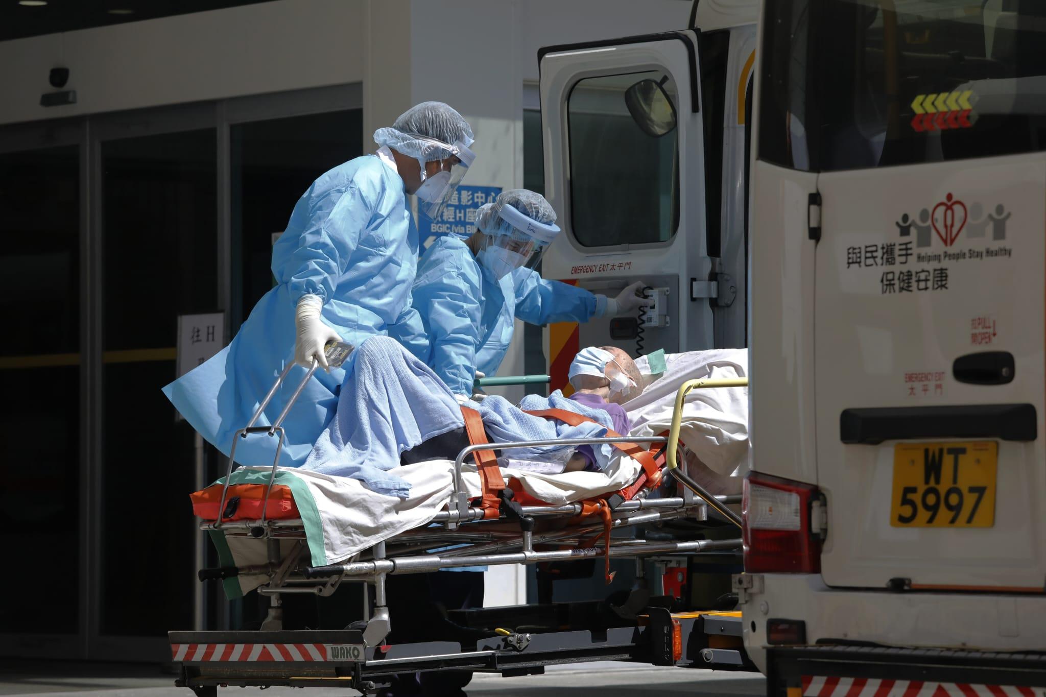 伊利沙伯醫院的病人陸續轉送其他醫院。(林俊源攝)