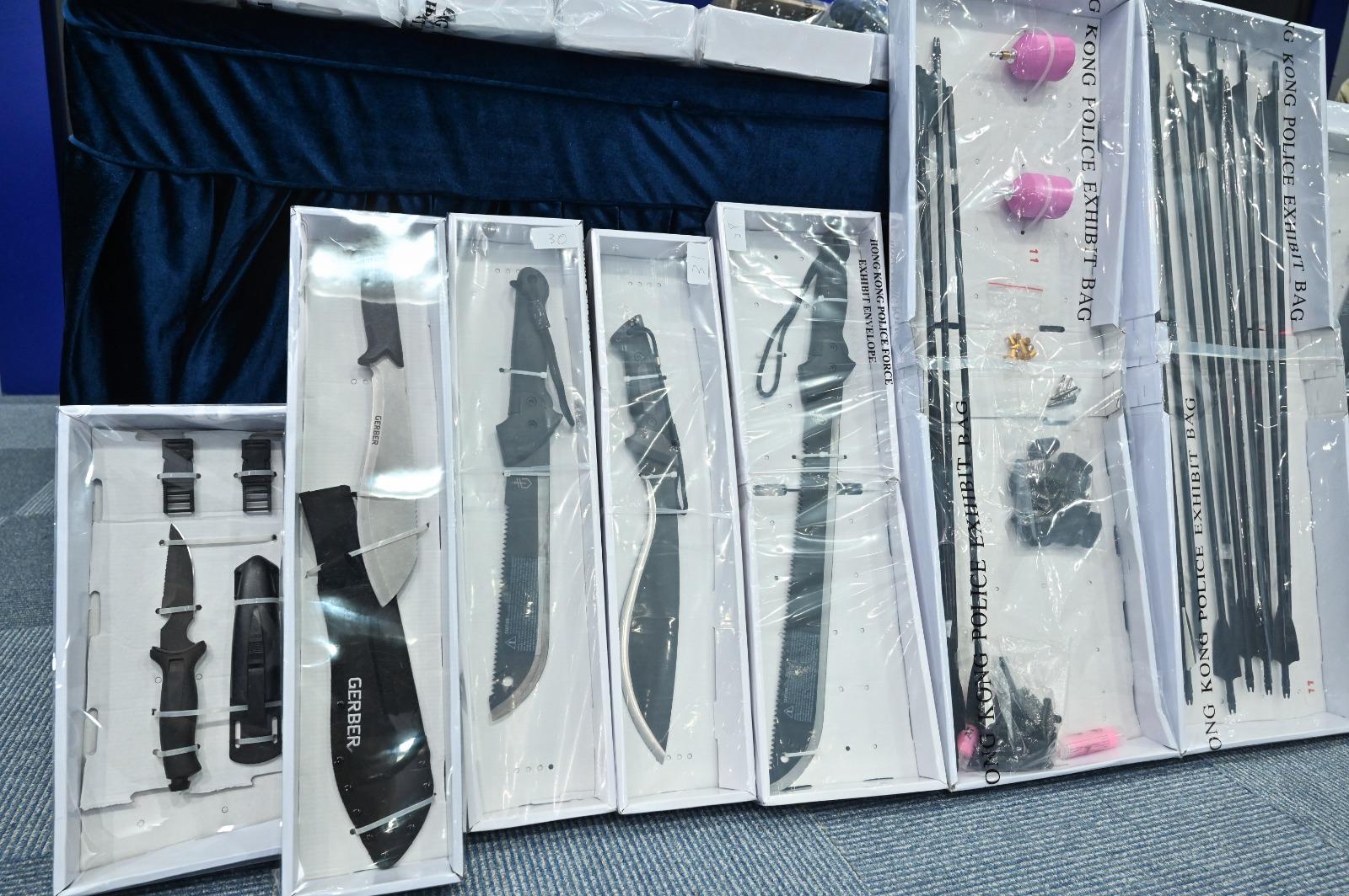 格鬥教練及女助理涉煽動管武等被控 警指地下集團籌辦港獨武裝力量