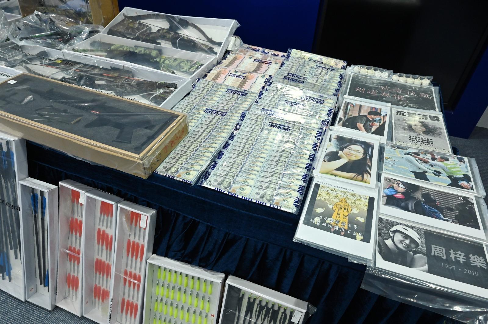 格鬥教練及女助理涉煽動管武等被控 警指地下集團籌辦港獨武裝力量