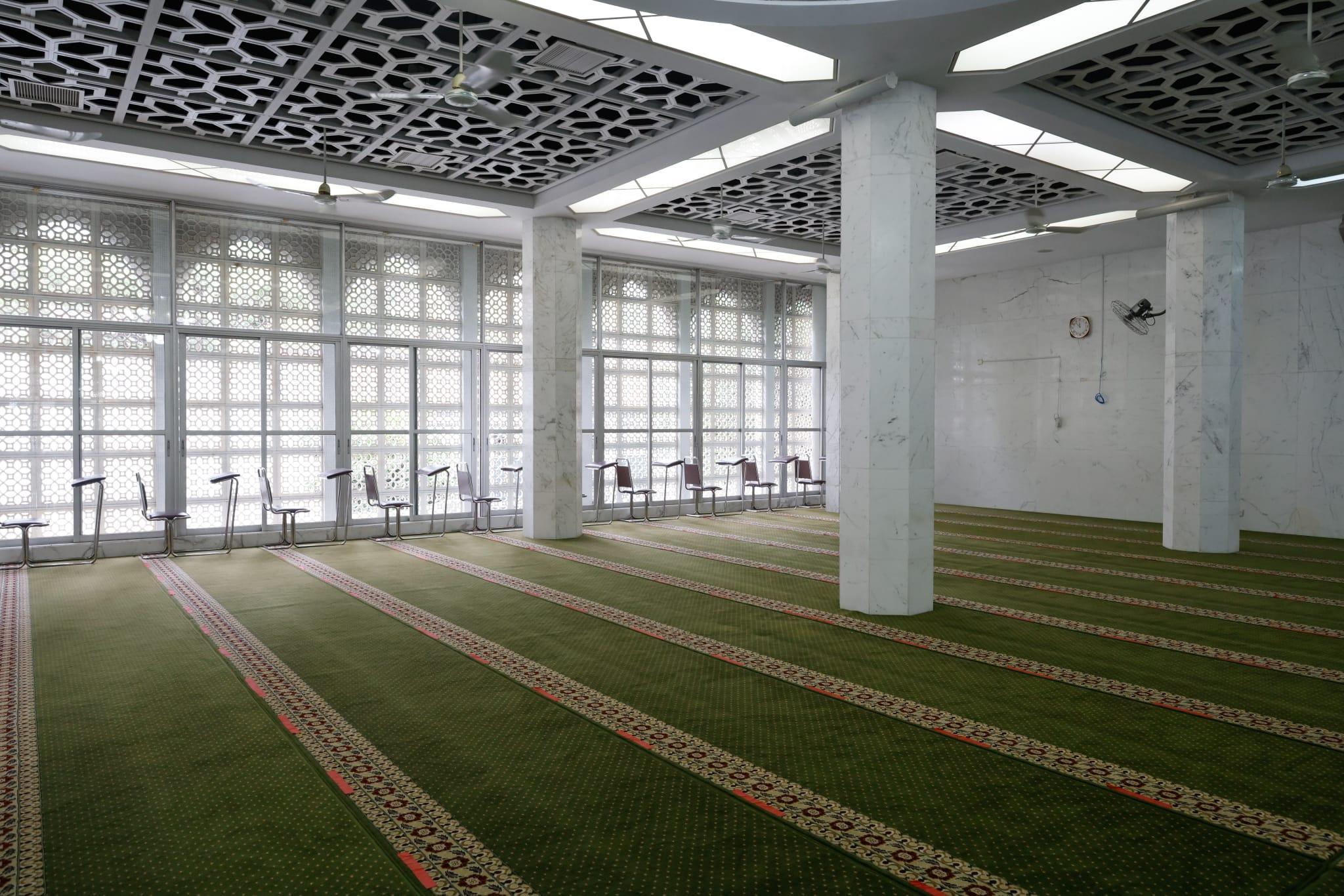 九龍清真寺今日為重開做足防疫準備。(蘇文傑攝)