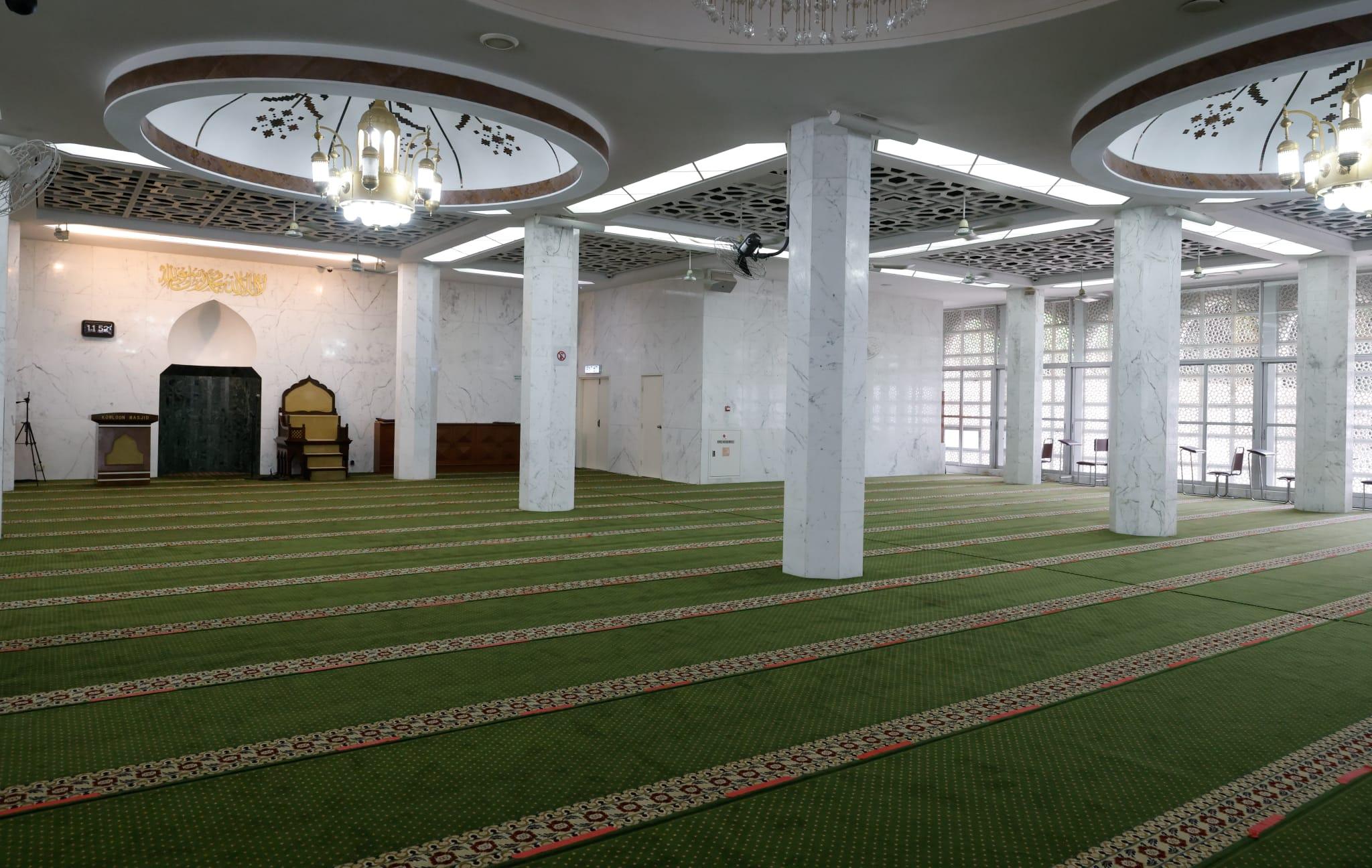 九龍清真寺今日為重開做足防疫準備。(蘇文傑攝)