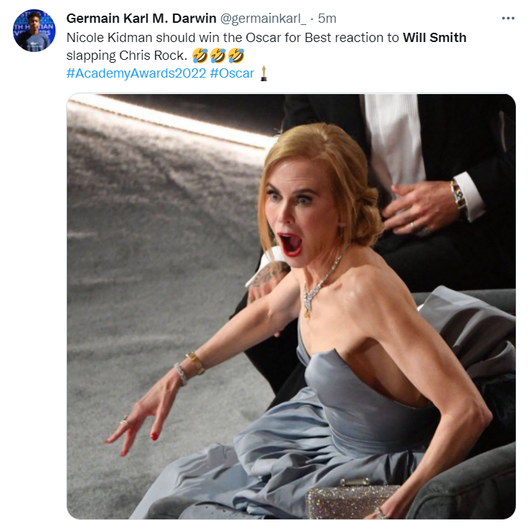 妮歌潔曼表現驚訝。