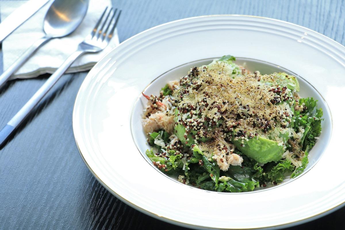 蟹肉牛油果沙律($98)