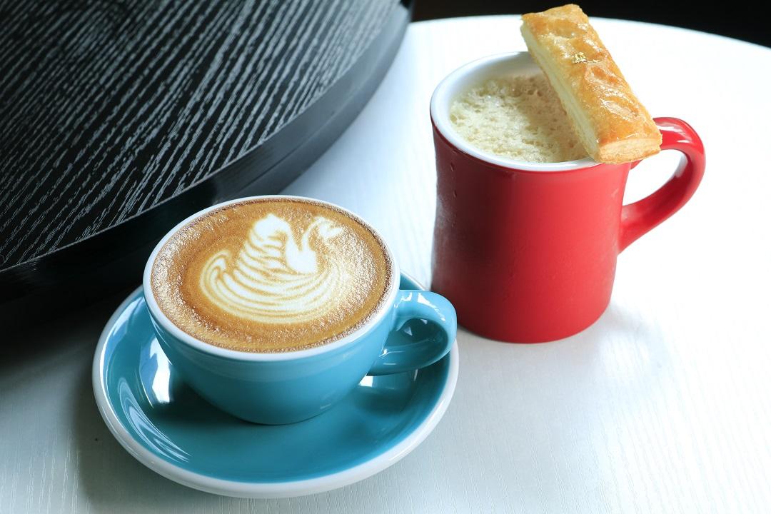 咖啡豆由咖啡師自家炒製。