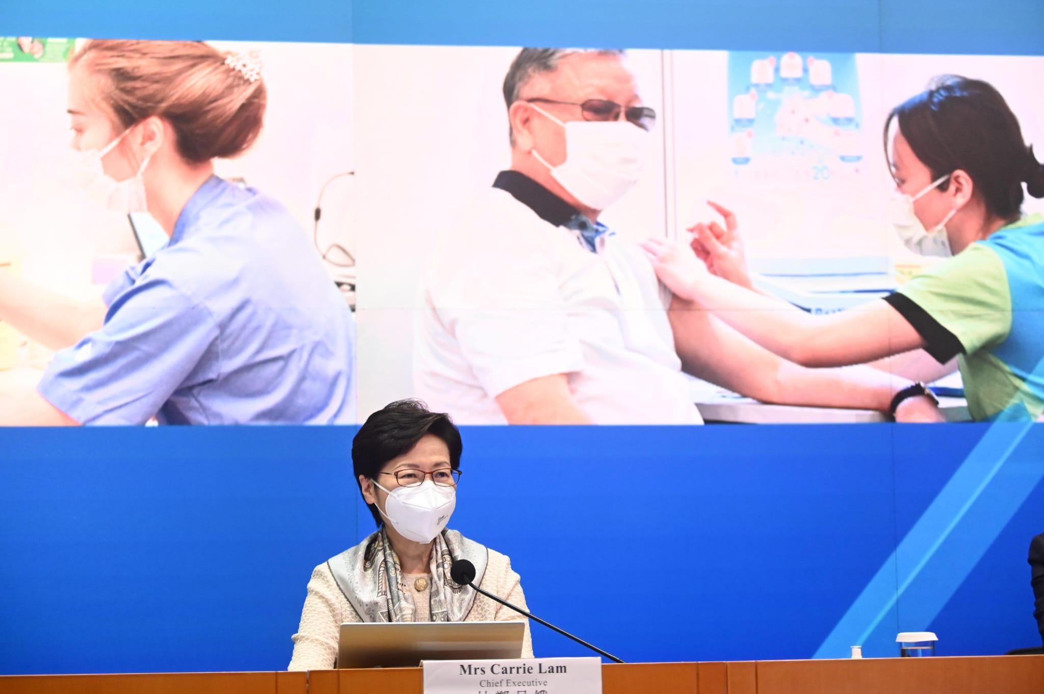 特首林鄭月娥公布復常路線圖。