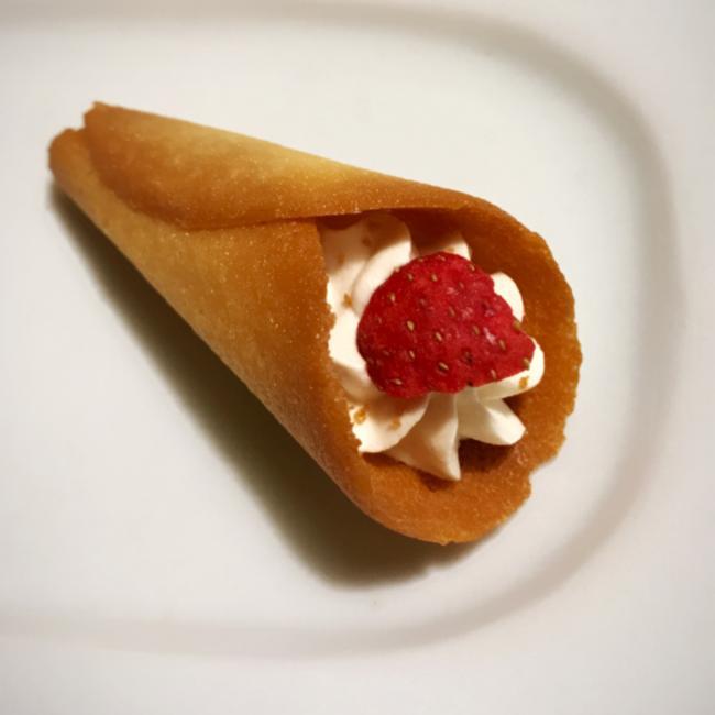 Audrey Glacier草莓花束餅