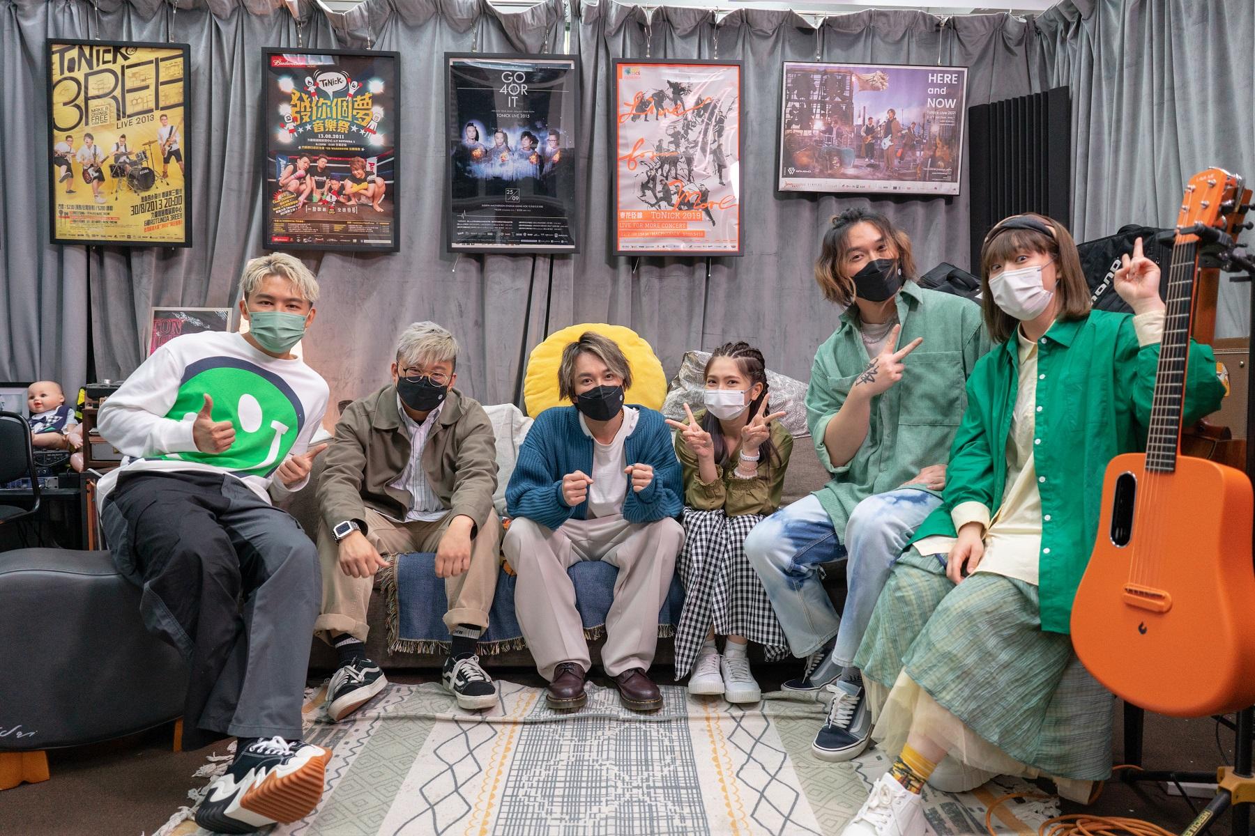 首集《粉絲福利署》踩入ToNick band 房。