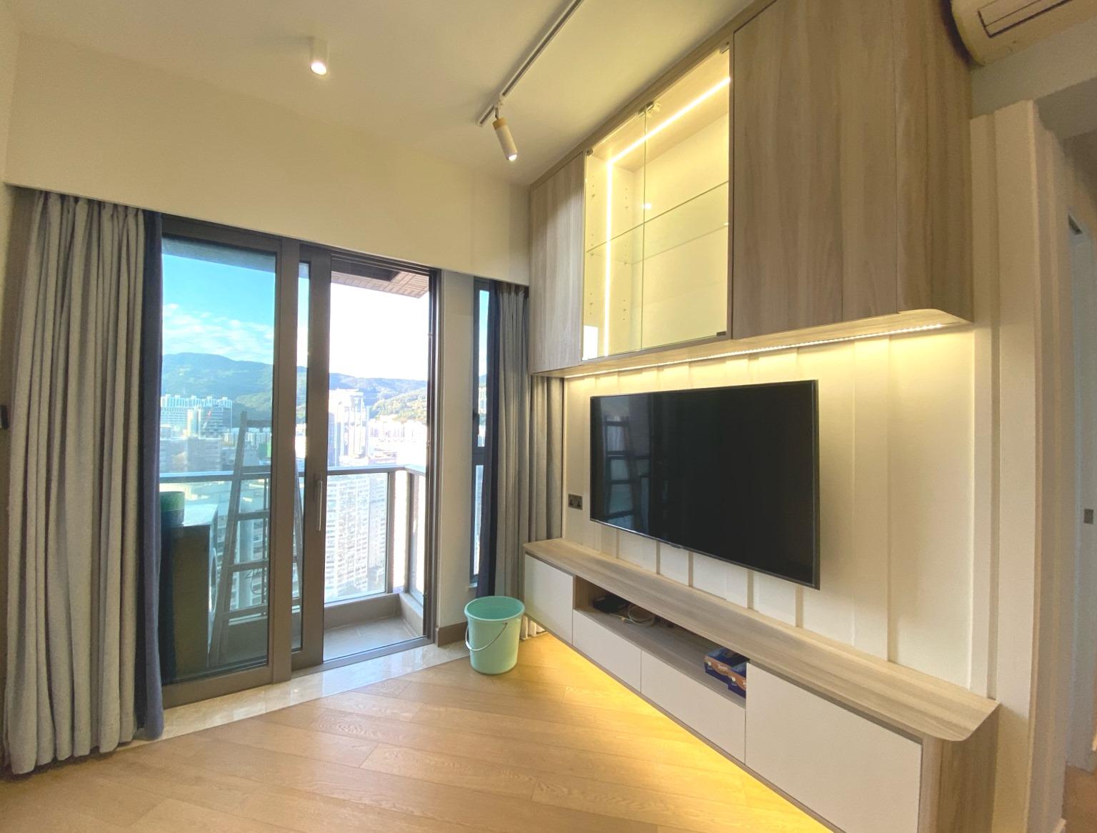 客廳外接露台,感覺光猛開揚。