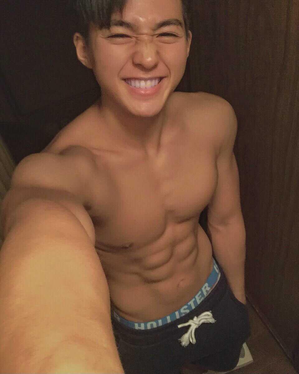 八木勇征成名前拍下不少肌肉照,獲得廣大網民青睞。