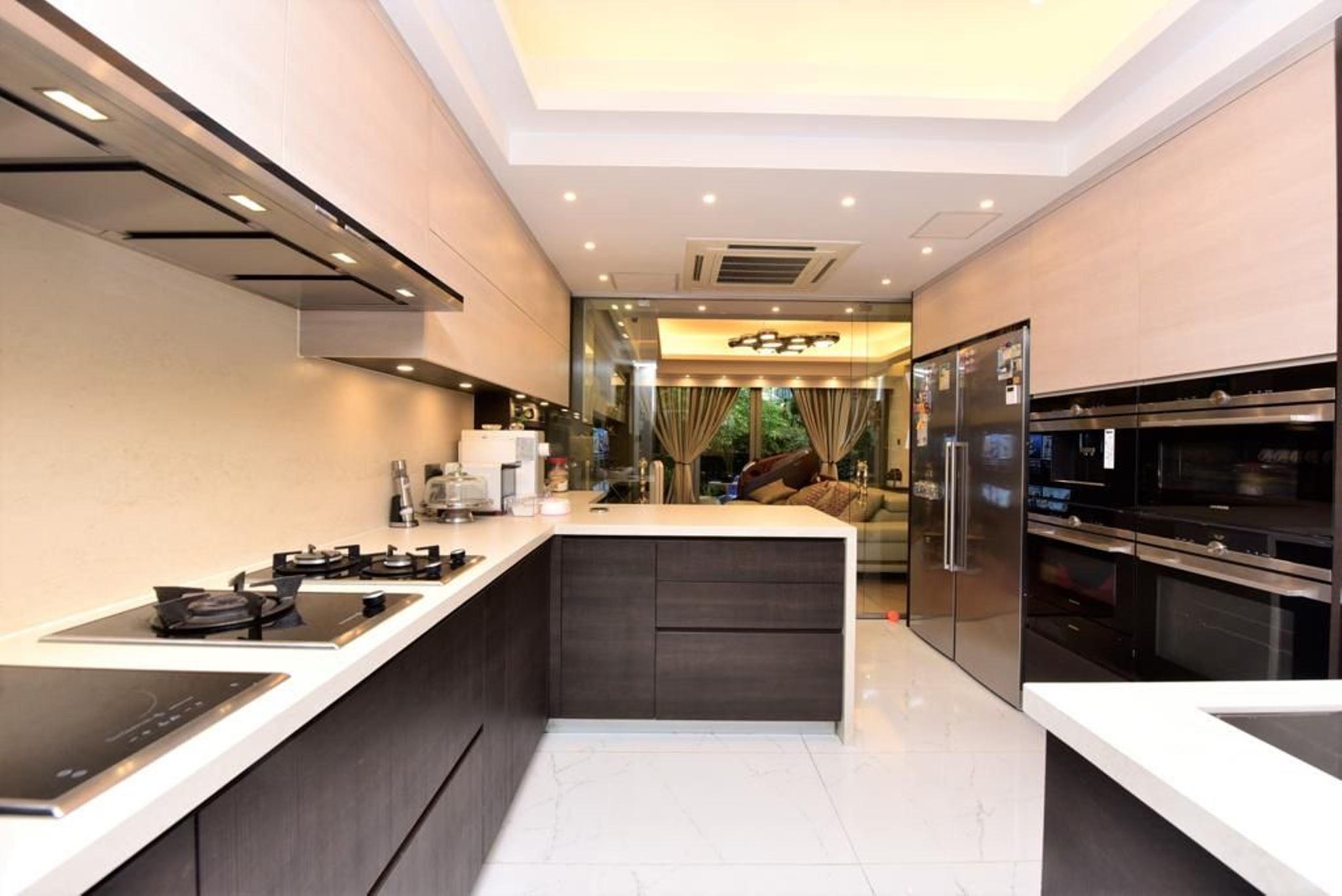 廚房面積相當大,有齊各種優質入廚家電。