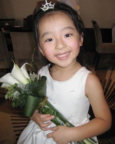 童年的小如非常可愛。