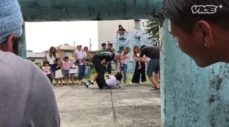 在日本電影《Hedoroba》中,一場虐打兒童場面原來是「打真軍」!