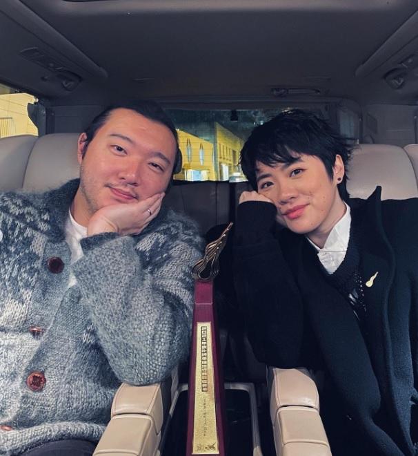 岑寧兒和陳詠謙自小相謘,兩人同是香港兒童合唱團成員,《風的形狀》和《勿念》均由陳詠謙填詞。(岑寧兒IG)