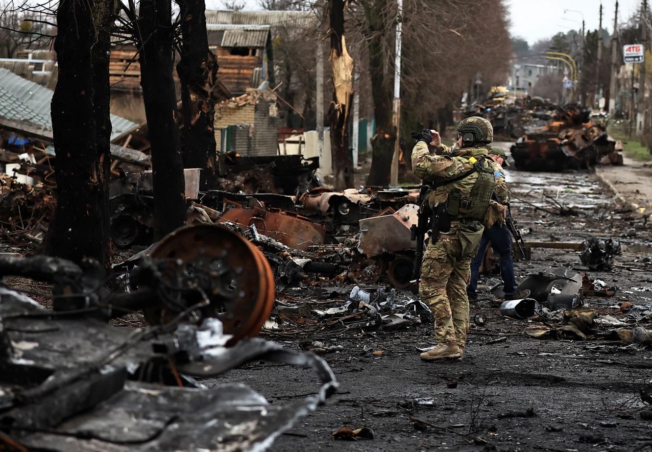 烏軍記錄戰況。(路透社)