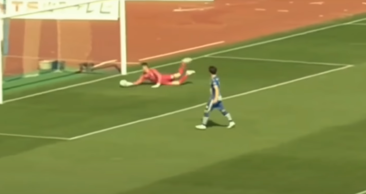 後藤雅明回身拍出。(影片截圖)