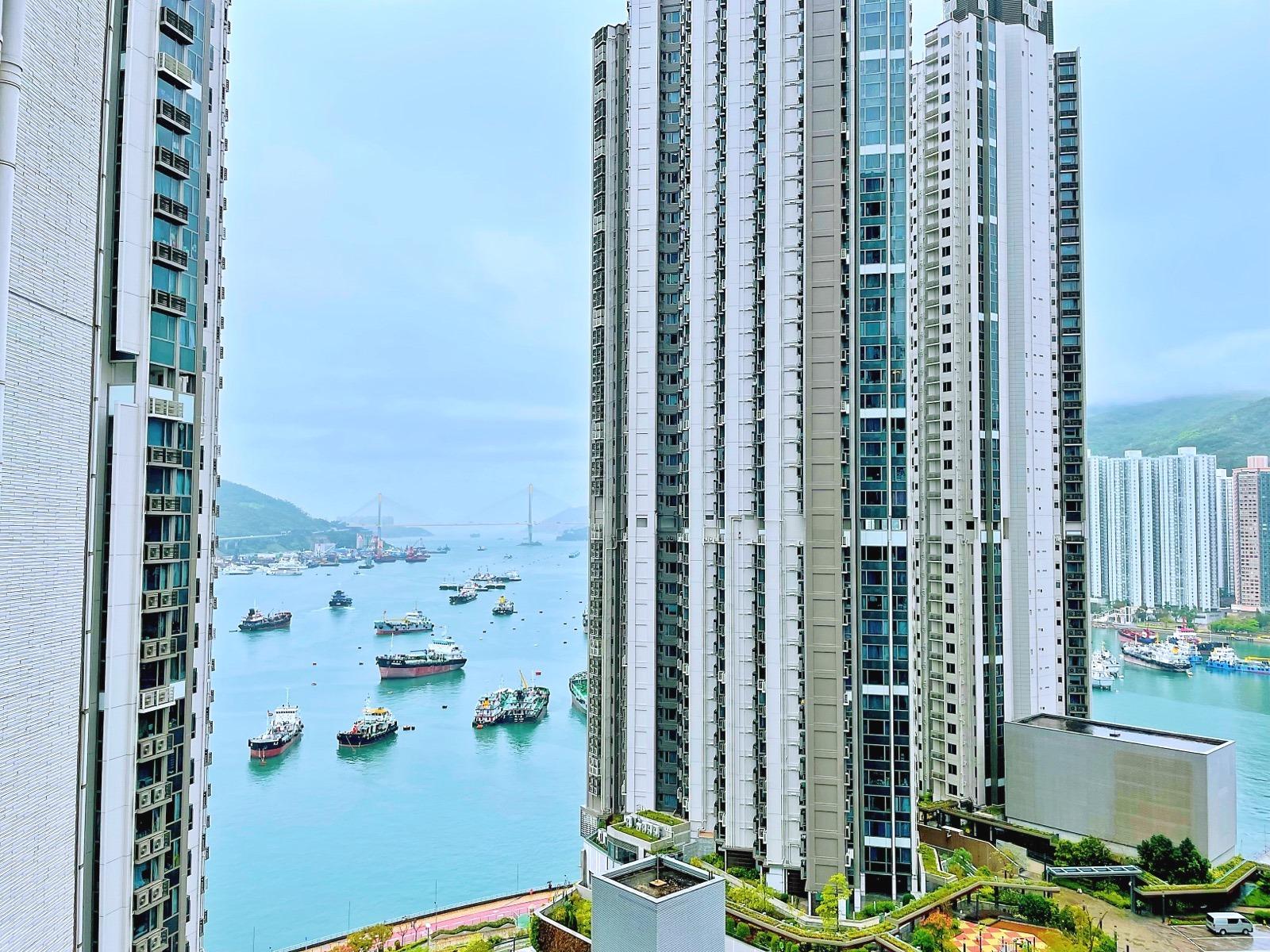 雖然景觀不是全海景,但開揚舒服,可遠望汀九橋和青馬大橋景致,每日看都不覺膩。