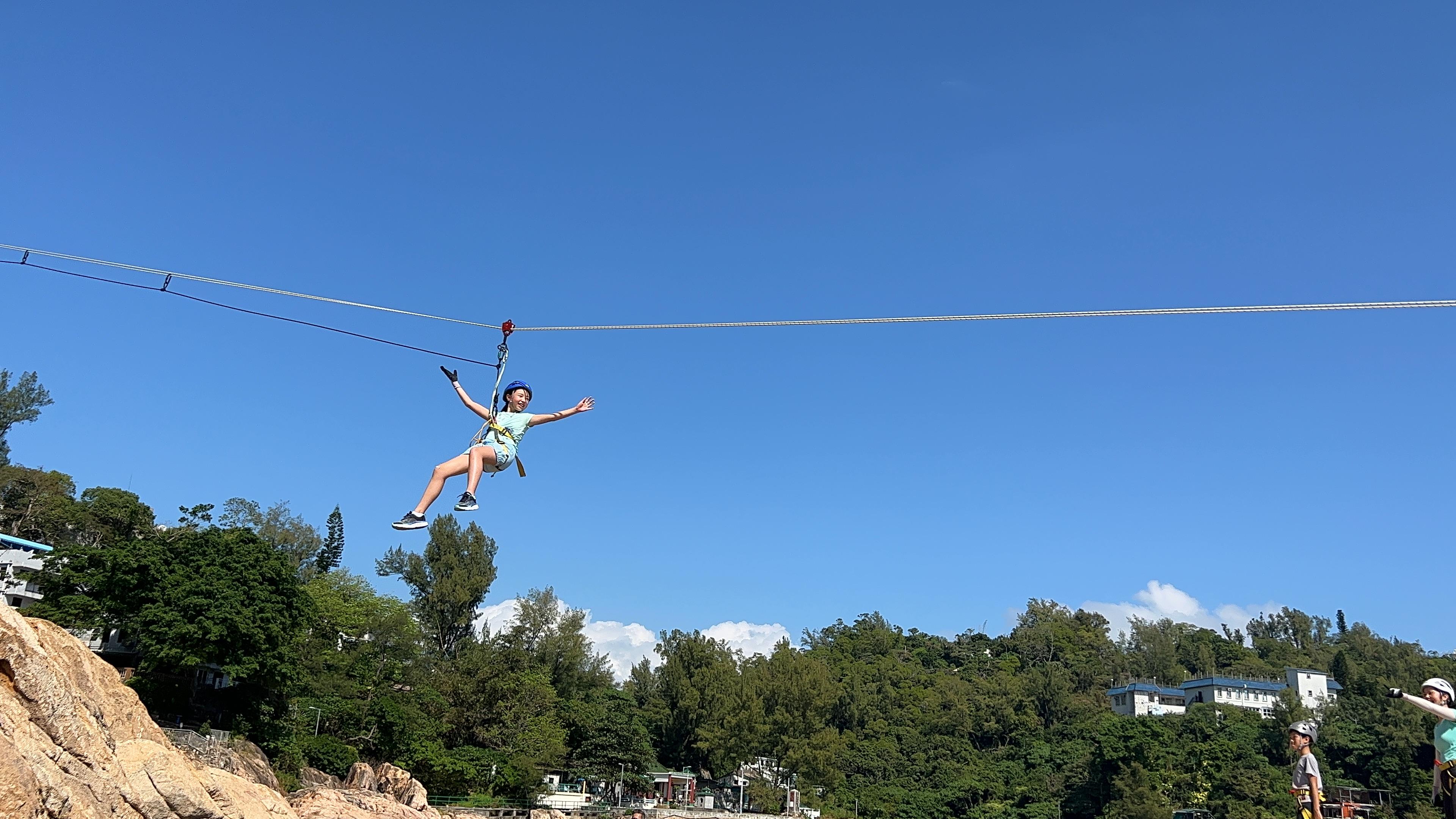 長洲放電歷險之旅:親子攀岩+飛索