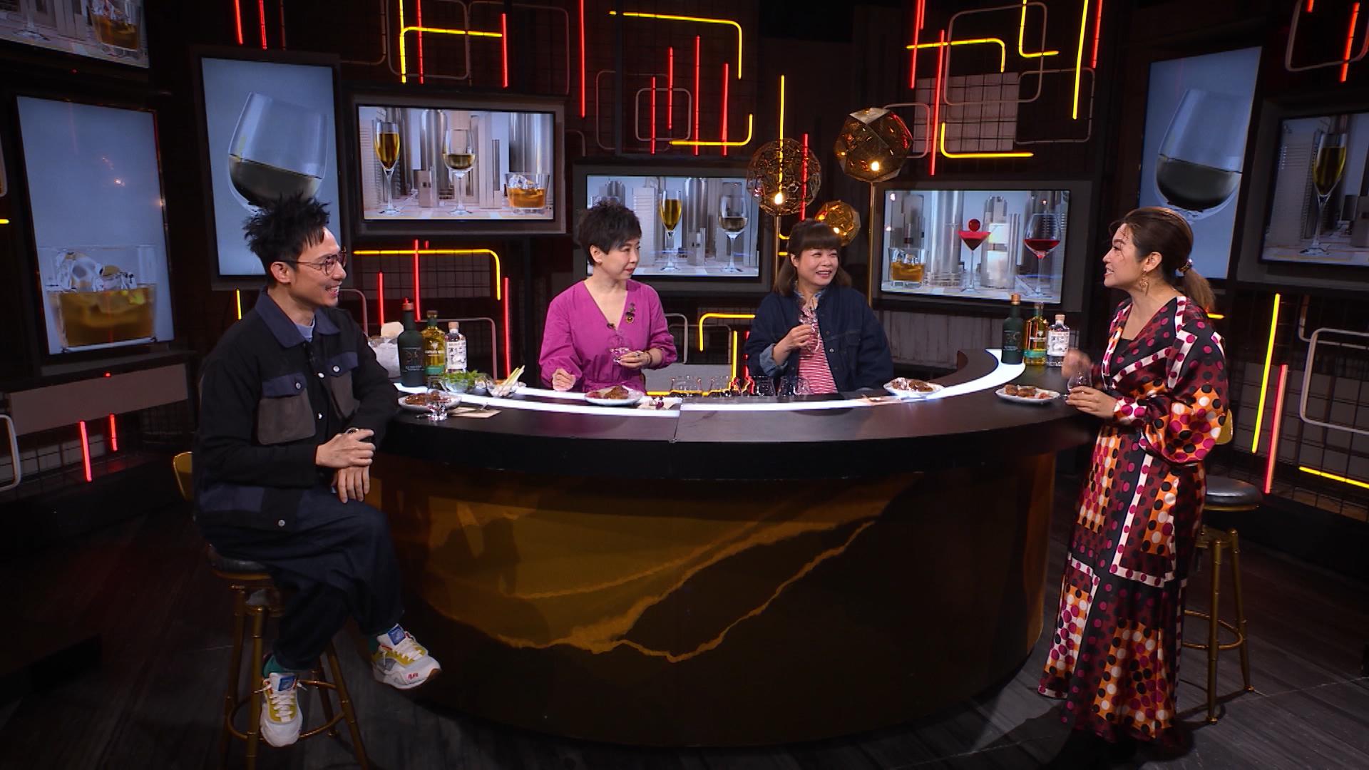 阮小儀擔任《晚吹 - 有酒今晚吹》嘉賓,與3位主持把酒談心。